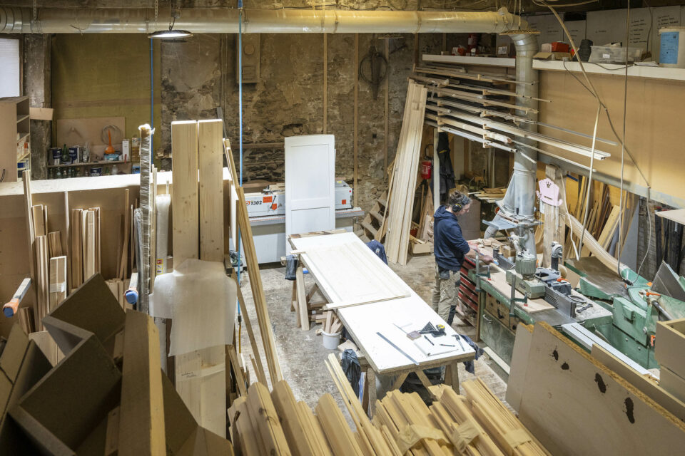 artisan-menuiserie-interieure-equipe-lyon-2e