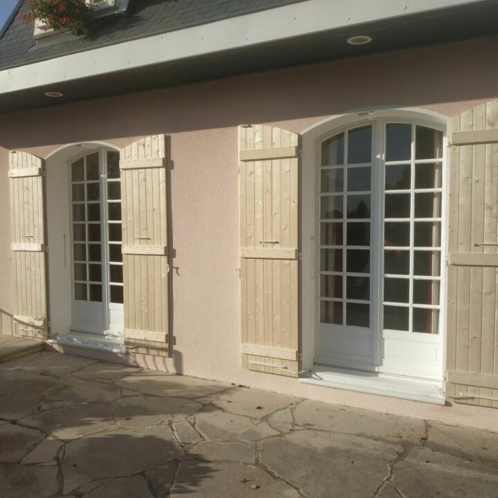porte-fenetre-en-bois-lyon